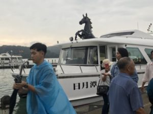 台湾日月譚で乗った船
